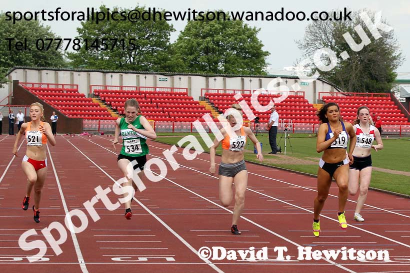 Under-17 womens 100 metres at the North Eastern Championships, Gateshead International Stadium.  Photos: David T. Hewitson/Sports for All Pics